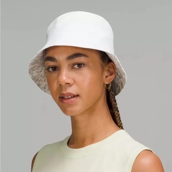 Lululemon Both Ways Reversible Bucket Hat White/Cheetah Camo - Picture 3 of 6